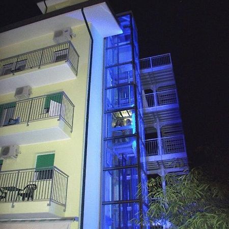 Hotel Da Giovanna リニャーノ・サッビアドーロ エクステリア 写真